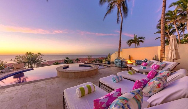 Luxurious 5bd Del Mar Palmilla Villa Staffed and Swimmable Beach