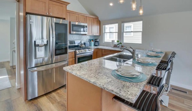 Luxurious Historic Renovated Bungalow DT Rapid City with Private Patio
