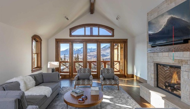 Luxurious Ski-In/Ski-Out Telluride Penthouse!