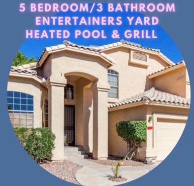 LUXURY Desert Oasis! 5 bedroom, 3 bath w HEATED POOL