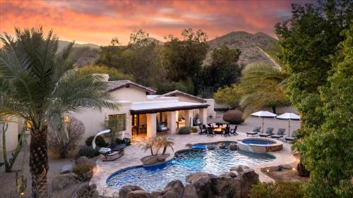 Luxury Family Getaway Pool Games Sauna More