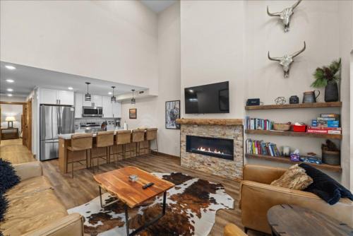 Luxury Red Lodge Retreat Hot Tub Downtown