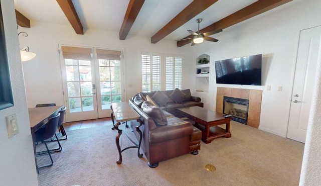 LV214 Convenient Downstairs 2 Bed Legacy Villa