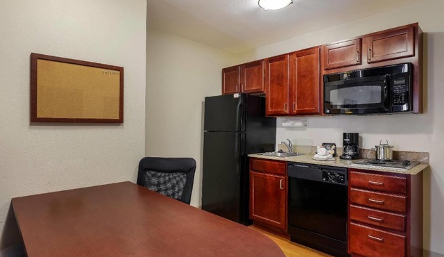 MainStay Suites Fitchburg - Madison