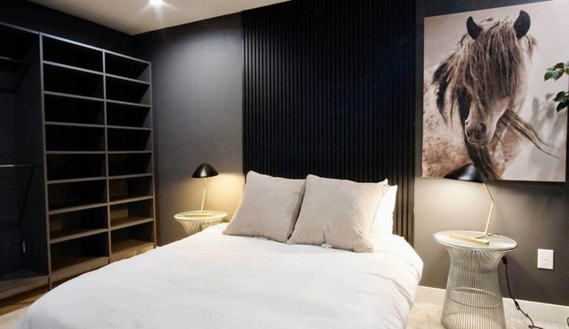 Maison Atelier Centrally Located Designer 1bd