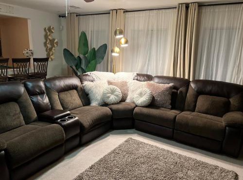 Major Vacation Jacuzzi 3 bed 2 bath slingshot!