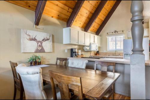 Mammoth View Villas 32