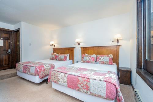 Manitou Lodge 2 by Alpine Lodging Telluride