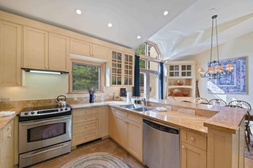 Meadows Townhome M3 by East West Hospitality