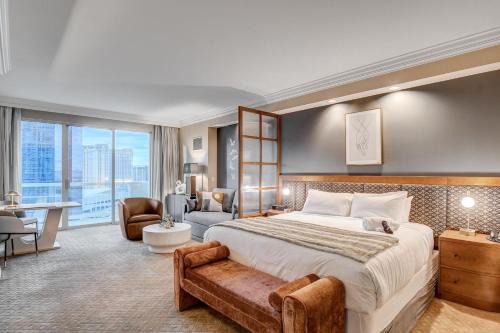 MGM Signature Luxury Jr Suite with Balcony Strip and Sphere Views