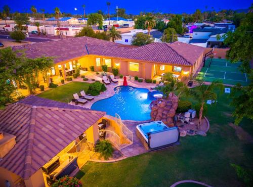 MIllionDesertDreamWaterslidePickleballCrtGolf
