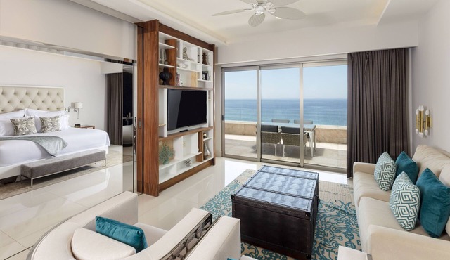 Modern 1BR, 2BA Oceanview Suite in Cancun – Luxury & Comfort