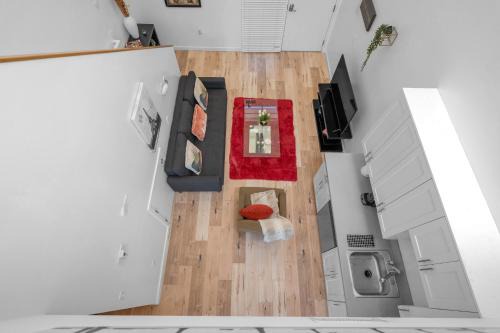 Modern 1BR Loft w Balcony Free Parking Hollywood