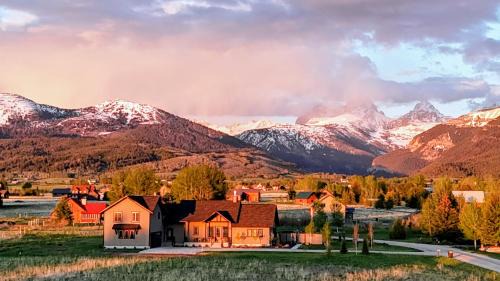 Modern 5BR Teton Home with Spa & Views