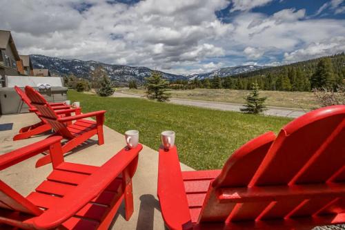 Modern Big Sky Adventure Pad