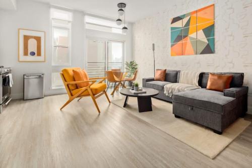 Modern Lifestyle Loft with View - Zuni Lofts