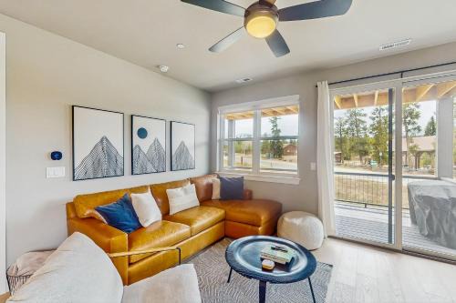 Modern Mountain View