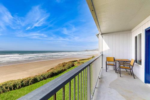 Modern oceanfront studio condo on Nye Beach with seasonal pool
