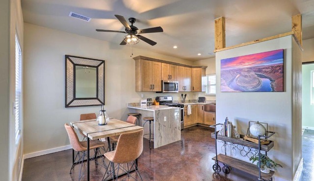 Modern Retreat: 3 Blocks to Dtwn Williams + Rte 66