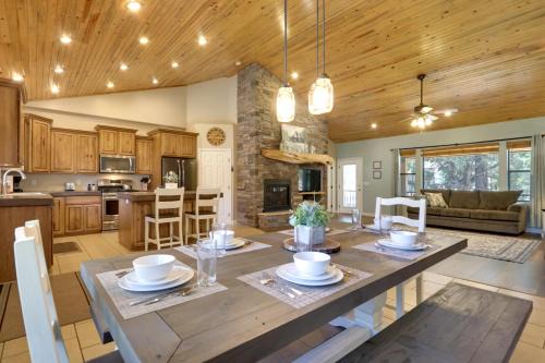 Modern Show Low Home w/BBQ & Fire Pit!