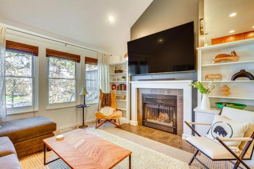 Modern Townhome w/Hot Tub: 10 Mi to Snowbird!