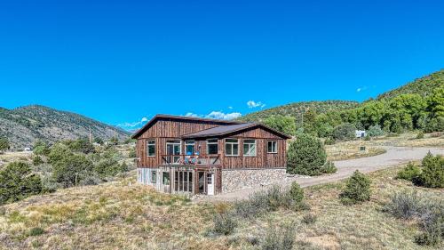 MonArk Chalet - Home in Salida