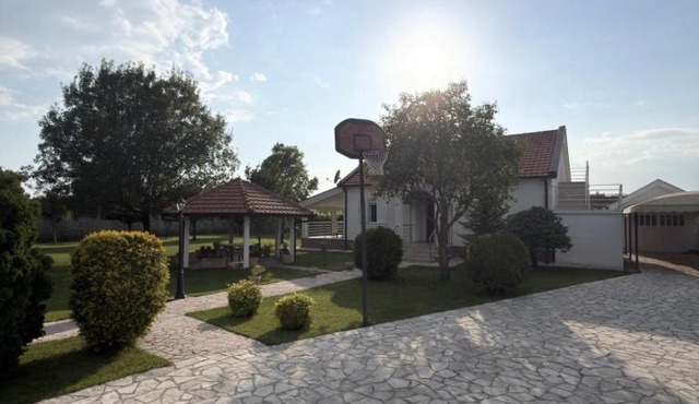 Montenegro House & Garden