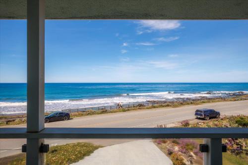 Moonstone Beachfront Escape