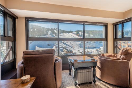 Mountain Plaza 627