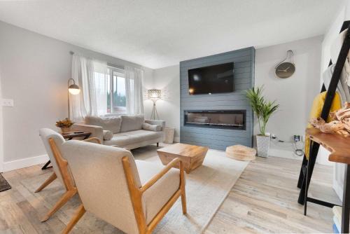 Mountain View Pet Retreat Near Downtown Fenced