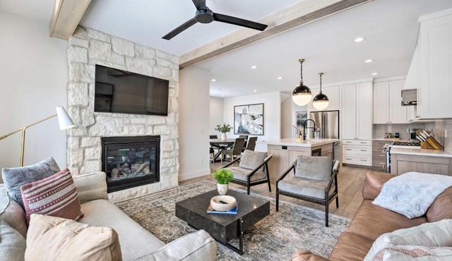 Mountain-View Townhome Near Powder Mountain!