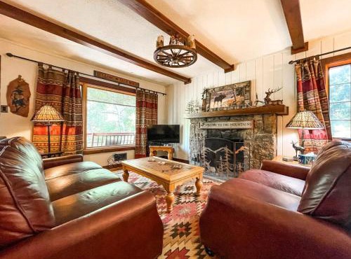 Mountainside Cabin peaceful near hiking trails
