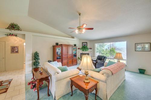 Moyie Springs Home w/Views, Near Kootenay River!