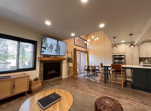 MSRC108 - Cozy Mtn Condo - Hot Tub - Walk to Canyon Lodge
