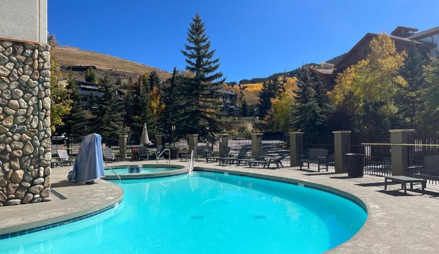 MT CB Base Area with King Bed, Outdoor Hot Tub & Pool