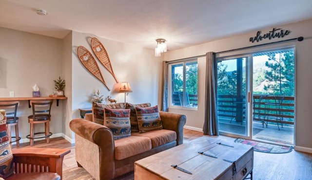 MTN Town Escape-Beavers Den, 1 Bdrm luxury Apt