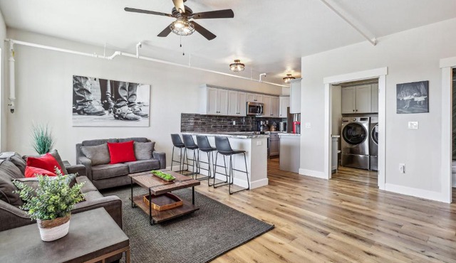 Mtn-View Apt w/Deck in Historic Virginia City