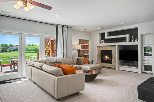 Mulligan Manor Golf Course Views Fun Amenities