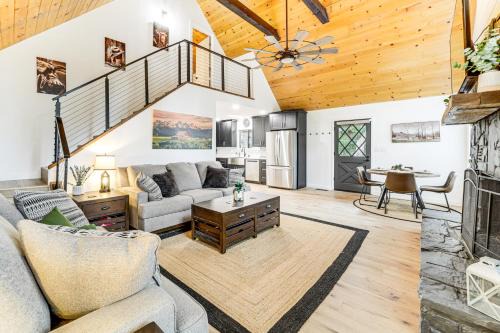 Munds Park Oasis w/Hiking Access & Fire Pit