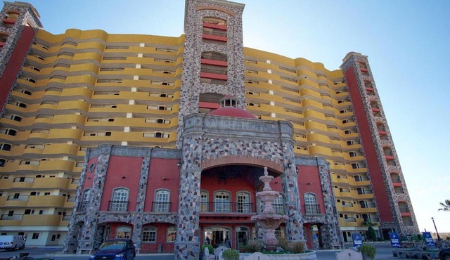 Must-See Paradise Gem Ocean Front Condo