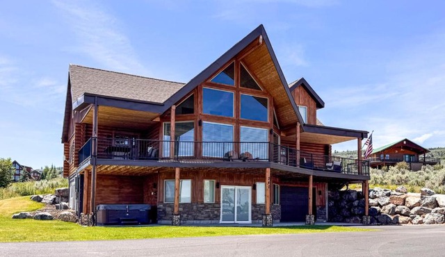 Nature Calls with hot tub and Ideal Beach Pass