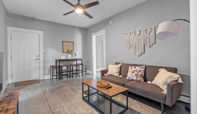 Navarre Apartments