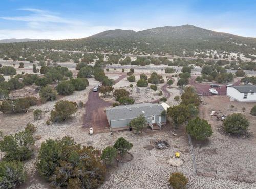 Near GC Train-1Acre-Wifi-Kitchen-King-Parking-Yard