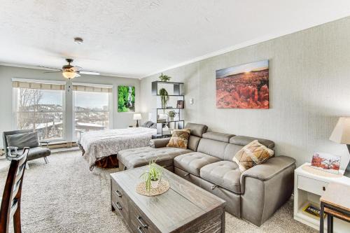 Near Hiking & Biking: Mtn-View Brian Head Studio!