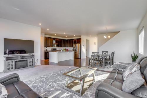 Near Rocky Mountain Arsenal: Commerce City Home