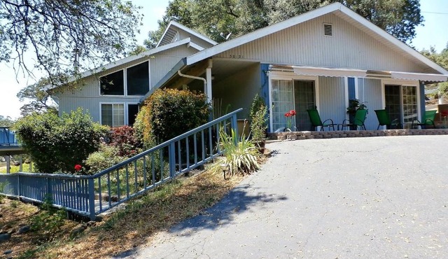 NEW CHARMING 2 BEDROOMS UNIT CLOSE TO EVERYTHING