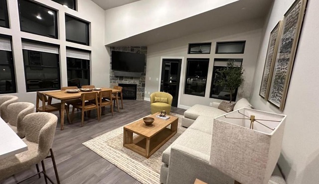 New East Deer Valley, 1 min, B6301, Luxury 3br condo, Park City 10 min