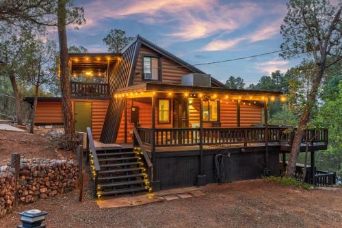 NEW! Hillside Getaway in the Pines, Games, Poker