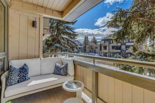 New Listing 2BR 2BA Condo - Mountain Views