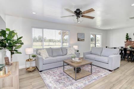 New Listing Country Property Pet Friendly W&D